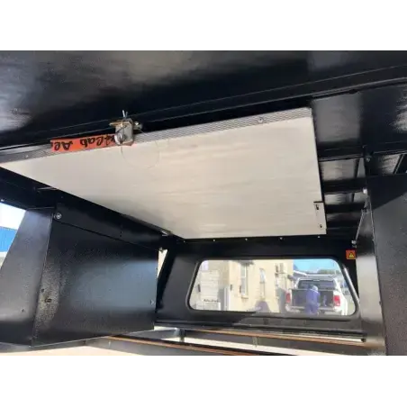 Supports de table de bivouac sous toit de hard-top rigide Alu-Cab